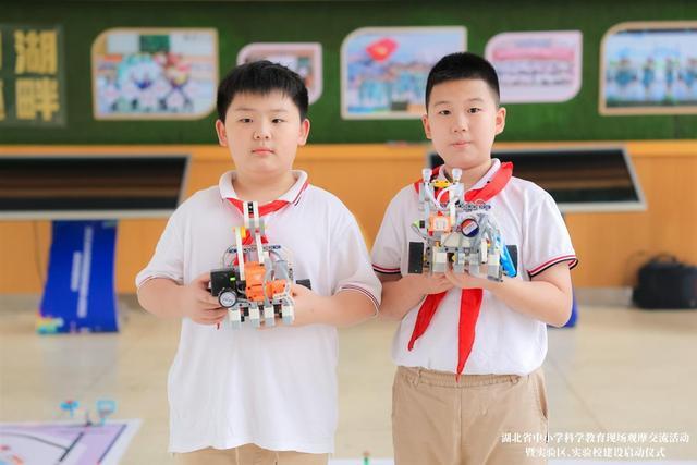 4湖北啟動(dòng)中小學(xué)科學(xué)教育實(shí)驗(yàn)區(qū)、實(shí)驗(yàn)校建設(shè)